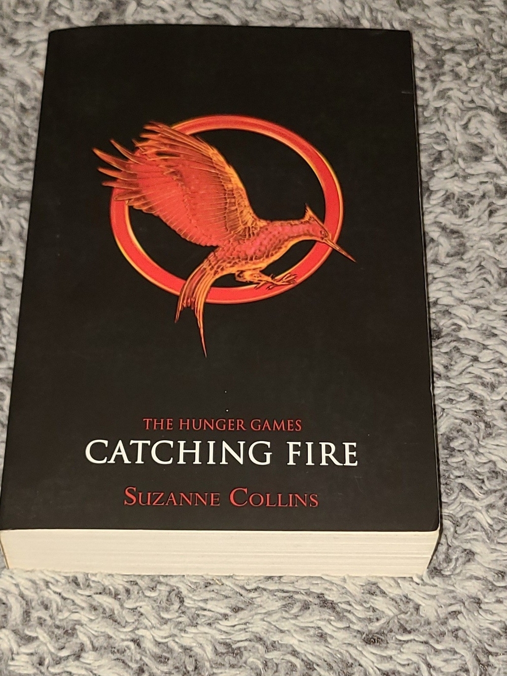 Catching Fire (Hunger Games, Book Two) by Suzanne Collins (2009, Paperback)